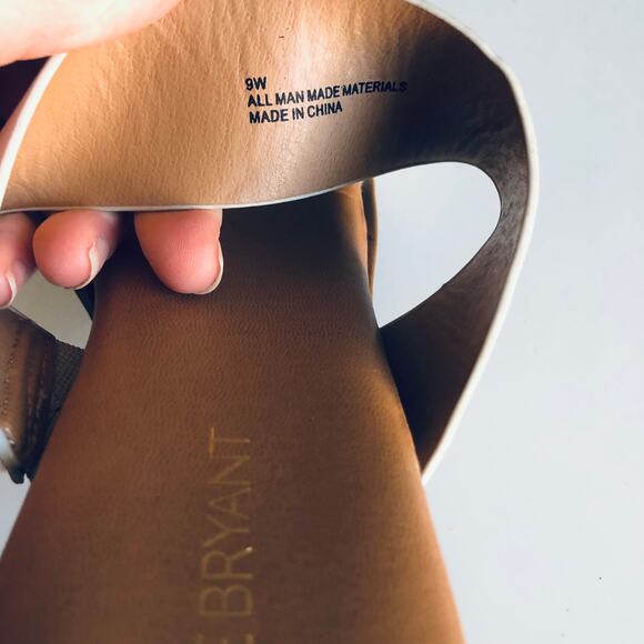 Lane Bryant Women's 9 WIDE Slide Wedge Gold Strap Sandal Slip On - Picture 4 of 8